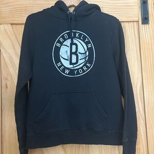 Fanatics Brooklyn Nets NBA logo Men's Hoodie Medium